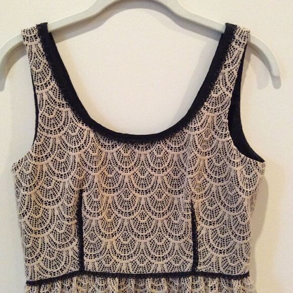 COREY LYNN CALTER LACE DRESS - Picture 3 of 4